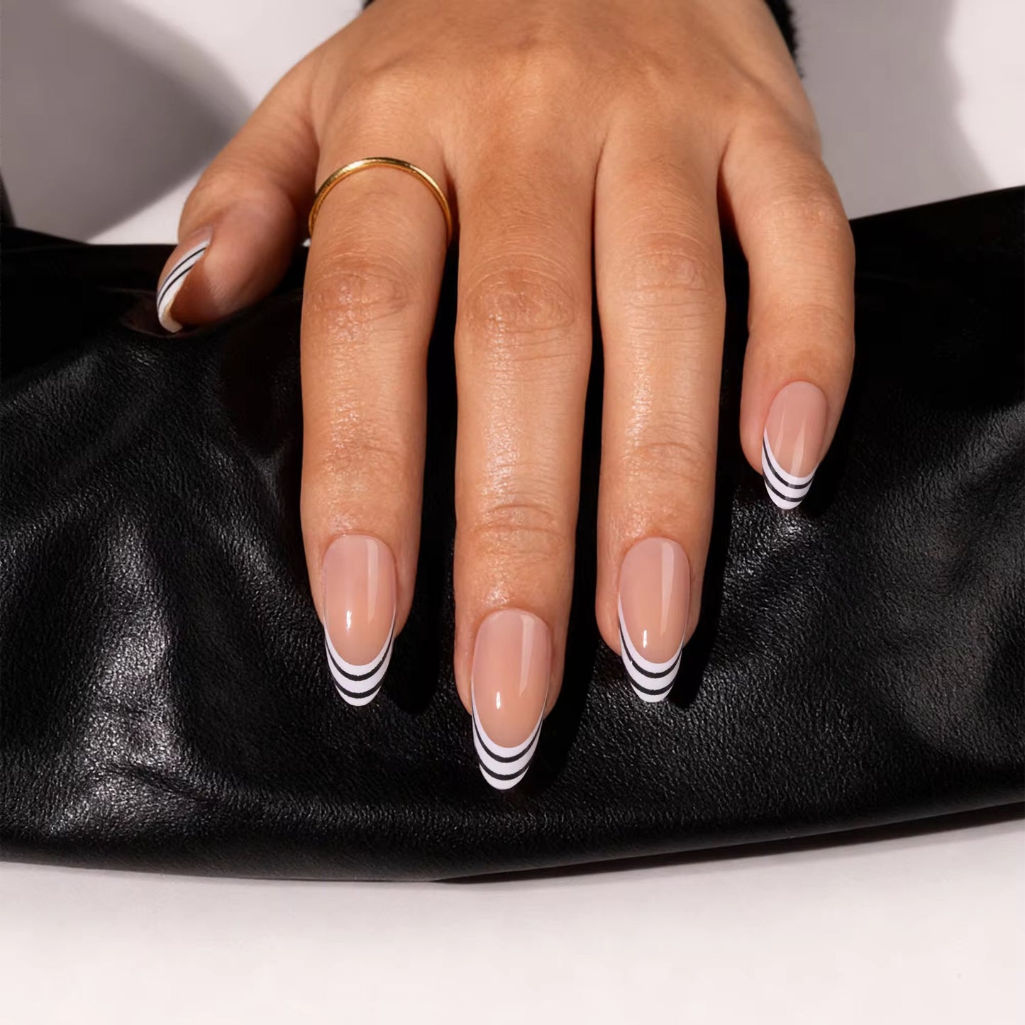 Minimalist Lines nails on hand
